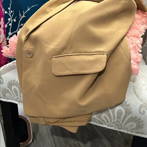 Camel Single-Button Blazer by ONLY in size 8 - Picture 11 of 11